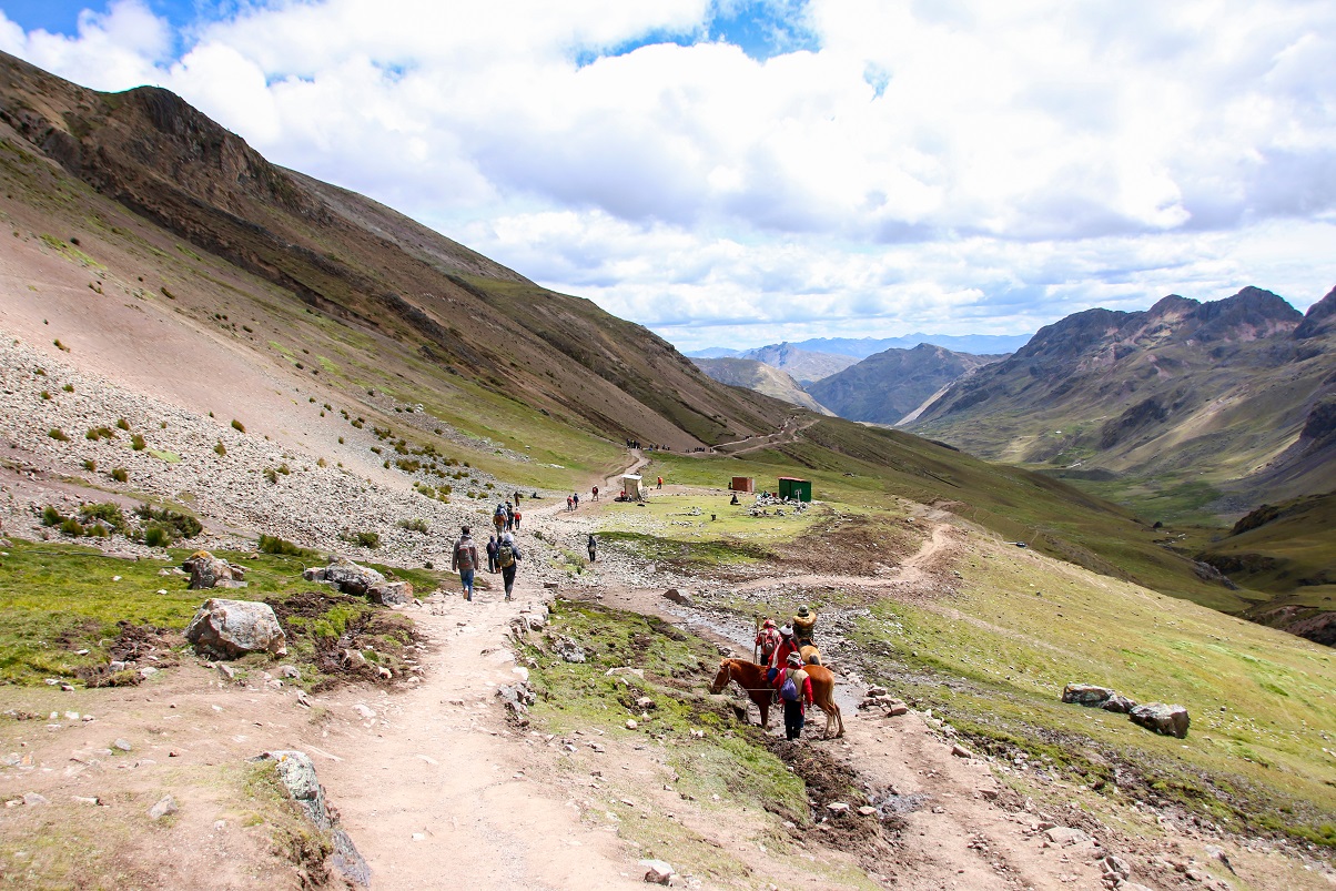 Inicio del sendero hacia Vinicunca