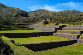 Andenes incas representativos